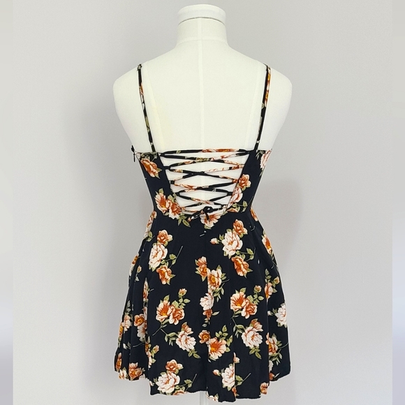 Forever 21 Floral Mini Dress with Lace Back - Women's Small - Picture 3 of 5